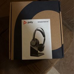 Voyager Focus UC Wireless Headphones 