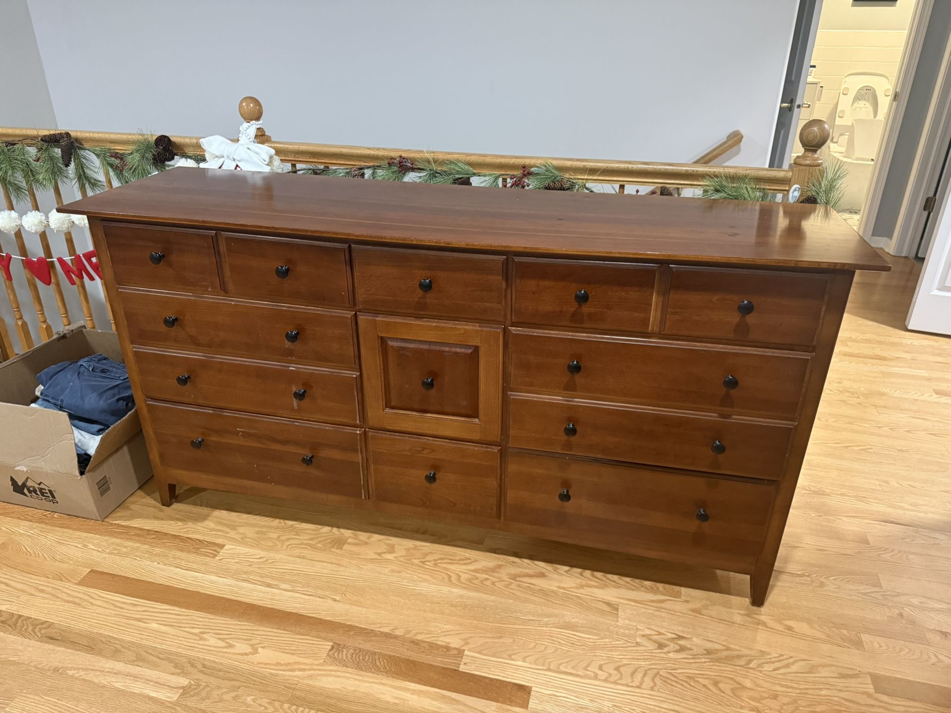 Solid wood Dresser