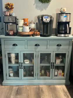 Buffet cabinet with storage
