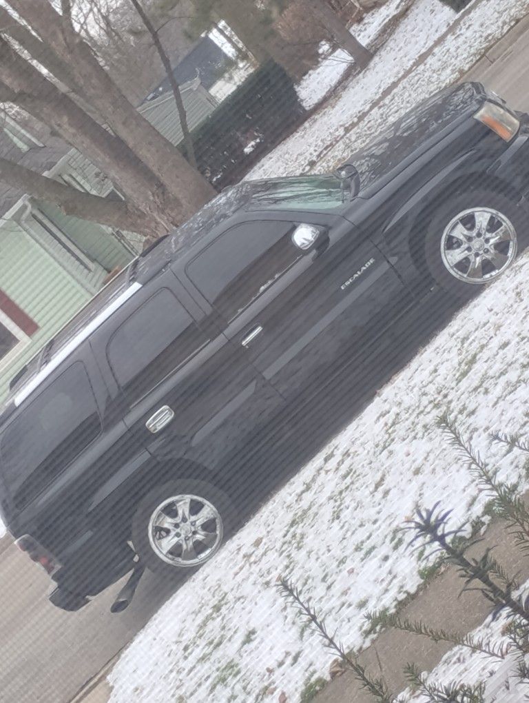 2003 Cadillac Escalade