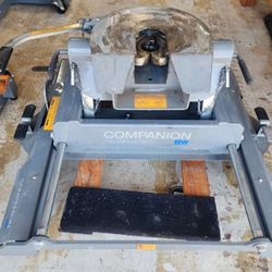 B&W Companion  5TH Wheel Slider Hitch