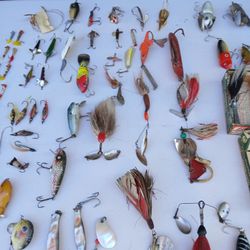 VINTAGE FISHING LURES