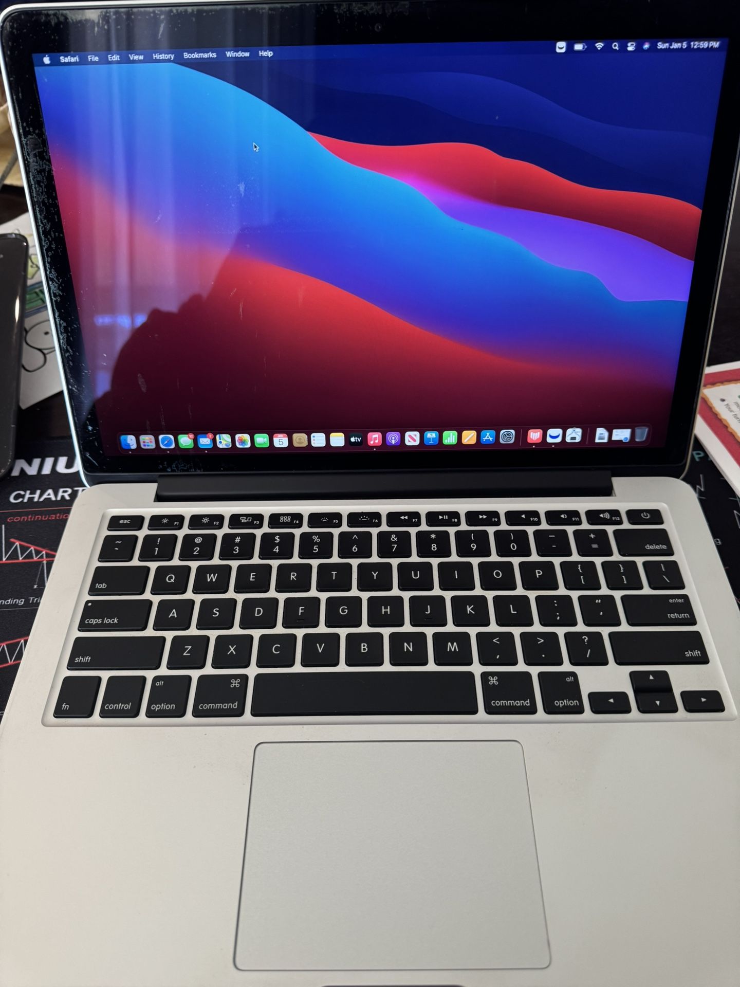 MacBook Pro 13in 8gb 256gb SSD (2014)