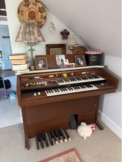Electric synth organ