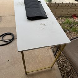 Small Make Up Table 