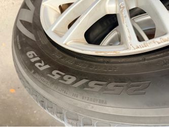 255/65-19 tires 🛞 $160   4 tires