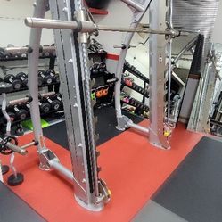 Like NEW.  Hoist Smith Machine. Free Curbside Delivery. 