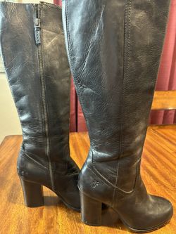 Frye Leather Boots - 7.5 Size.