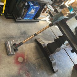 Cordless stick vacuum