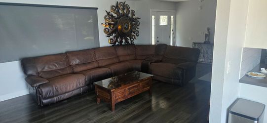 6 piece Leather Sectional and Coffee Table