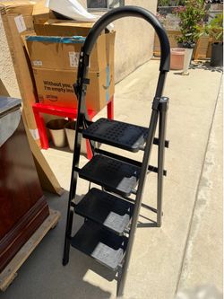 Four steps ladder