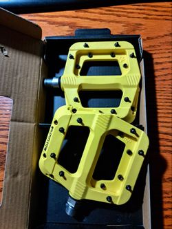 Bycicle race face Chester pedals yellow.  Will be available tomorrow Monday  all-day