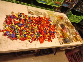 Wire connectors mix electrical wire nuts