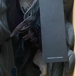 9060 New Balance Triple Black 