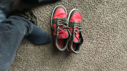 Low tops Nike green and red