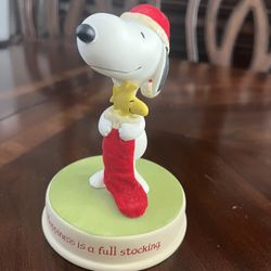 Snoopy Christmas Figurine 