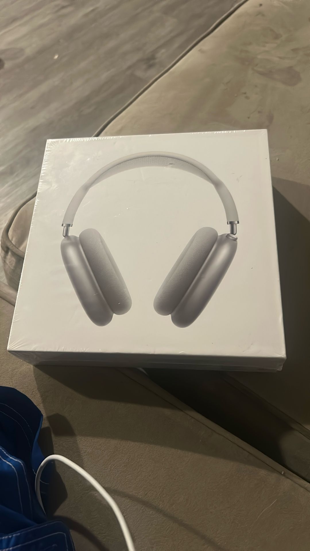 grey AirPods Max