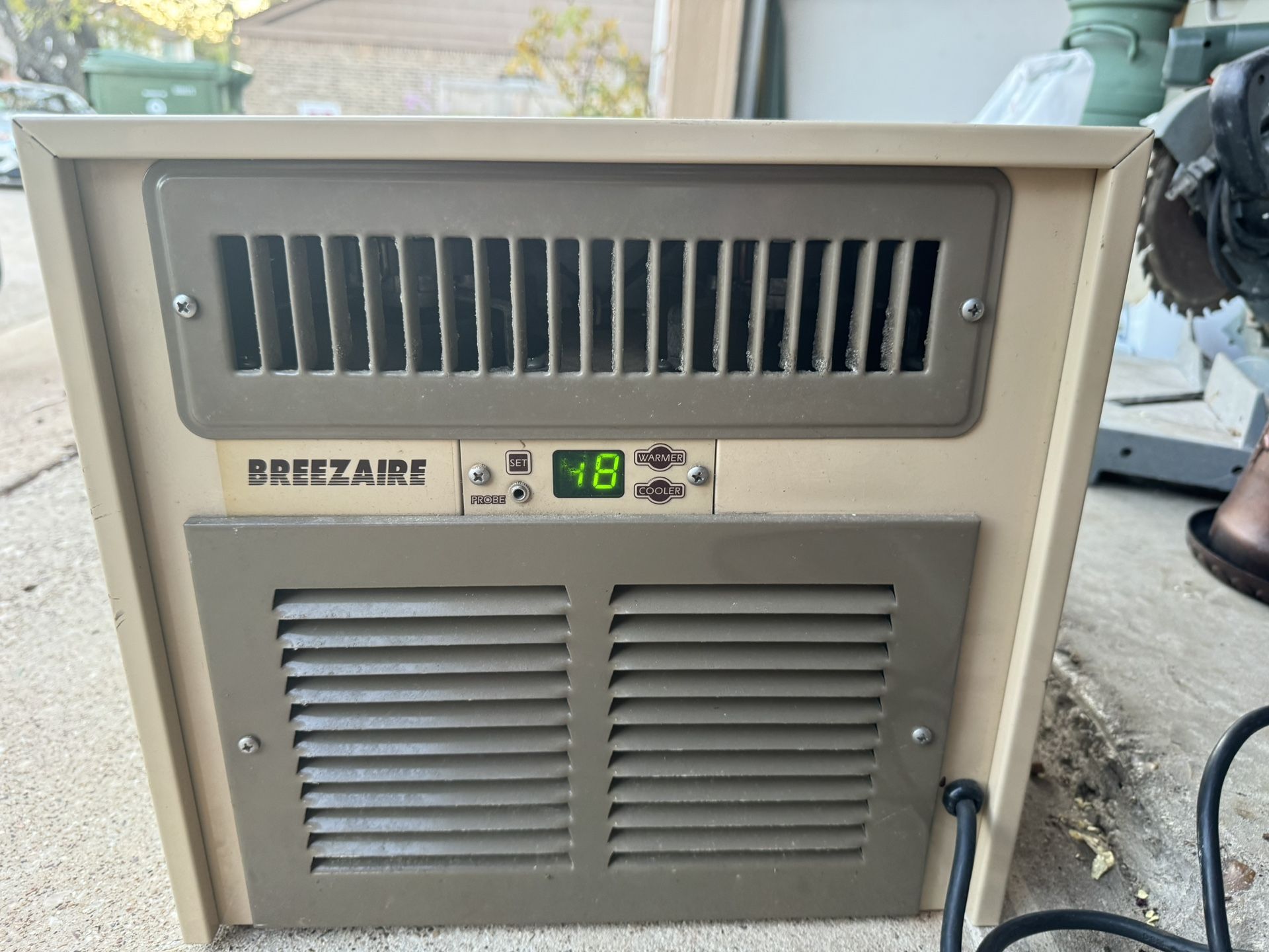 Breezaire WKL 2200 Wine Cellar Cooling Unit