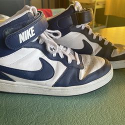 Nike Kids High Top Sneakers Size 6.5