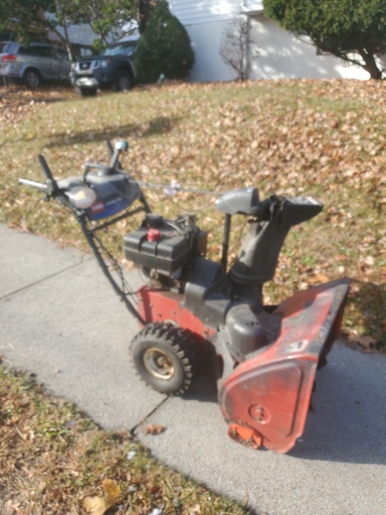 Toro Power Max 1028 LXE 28" Snow Blower