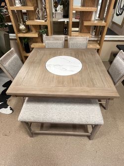 Sale... Sale... 6 pc Counter Height Dining Table Set!!!