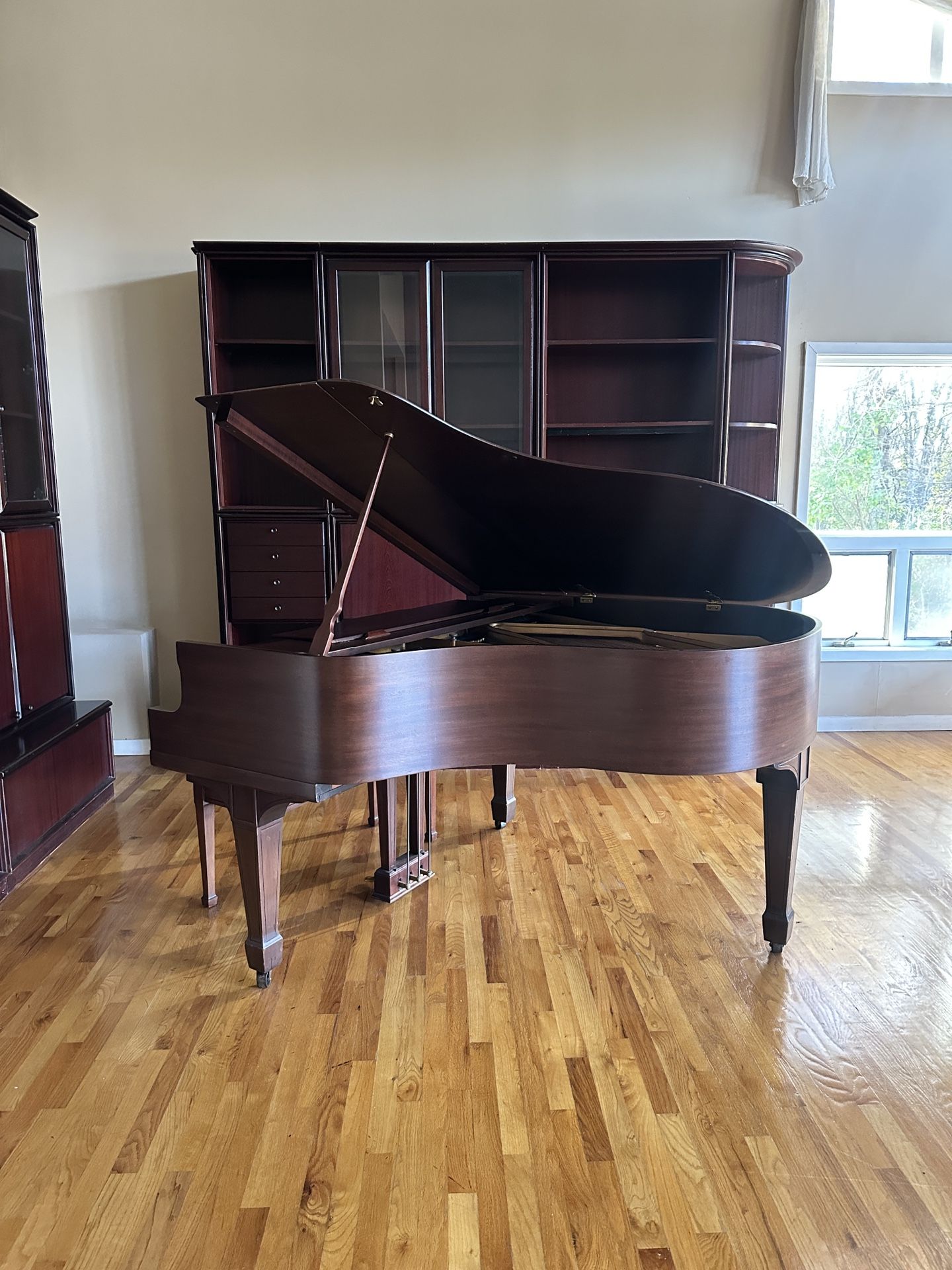 Shoninger Baby Grand Piano