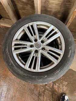 Infiniti G37 17 in wheel with tire