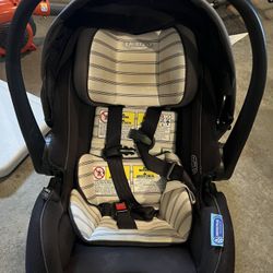 Graco Infant car seat snugride snugfit 35 dlx