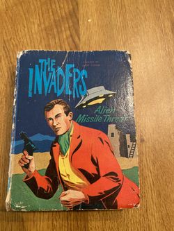 2 Vintage little books-The Invaders and Buck Jones Rough Riders