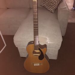 Fender Bass