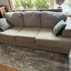 2 Couches 100 Dollars Apiece 