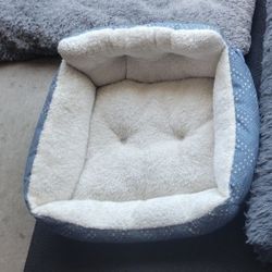 Dog/Cat Beds