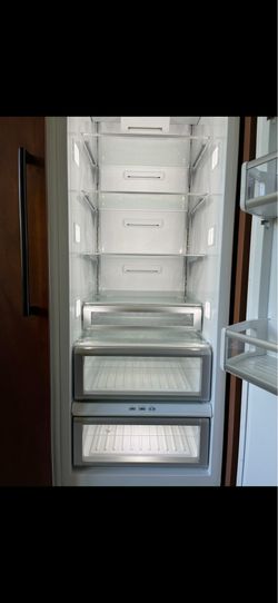 Thermador 24” Built-In Refrigerator Column (T24IR800SP) – Panel Ready