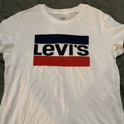 Levi’s Woman’s shirt 