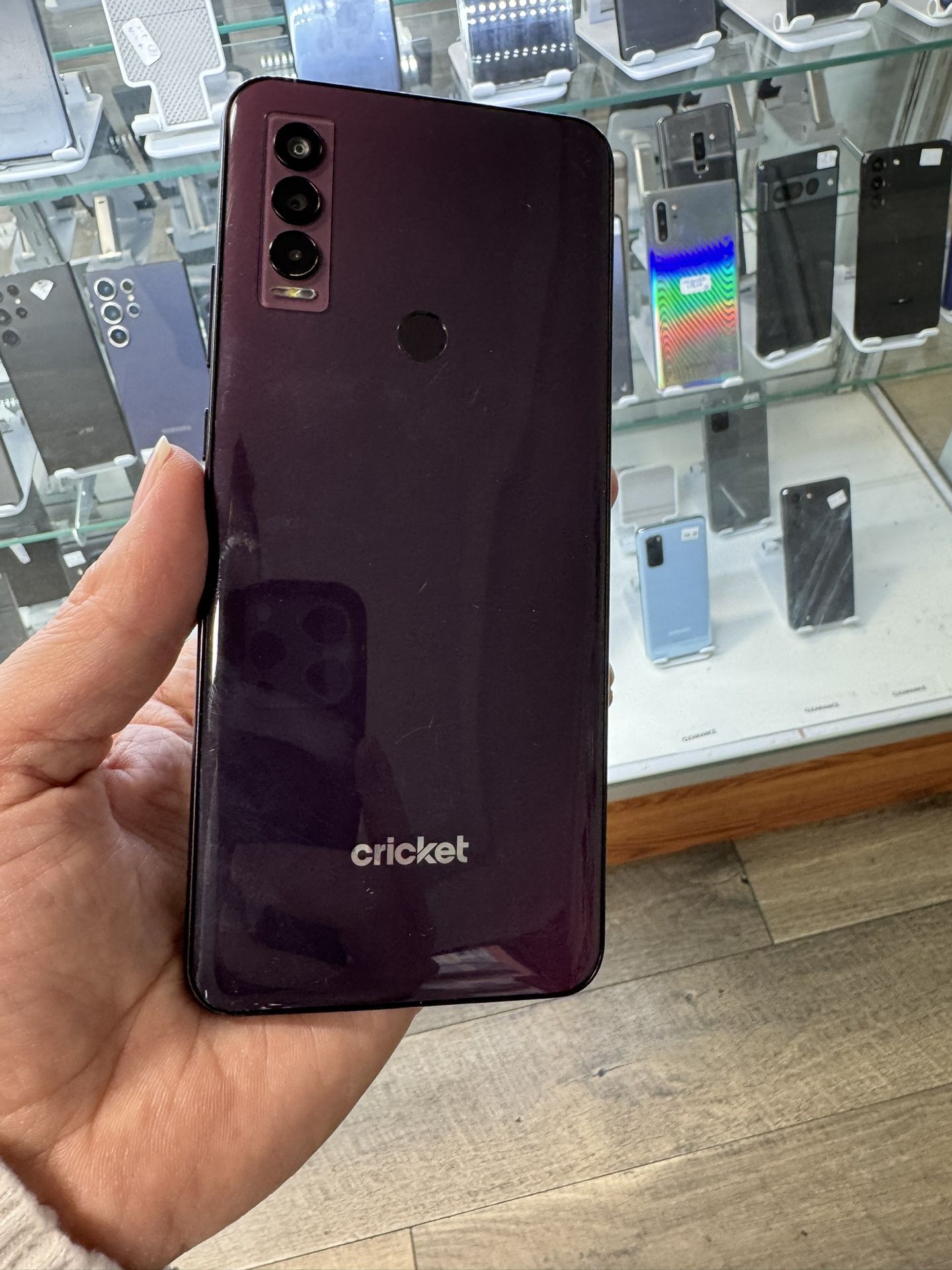 Unlocked  6.8” large screen Ovation 3 Desbloqueado