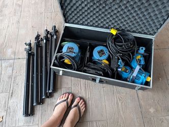 Arri Areilite Light Kit - 5 lights/4 Stands