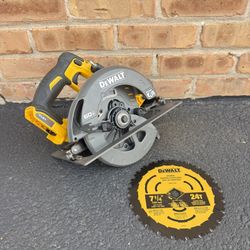 New Dewalt 60Volt Flex Volt 7-1/4 Circular Saw Tool Only 