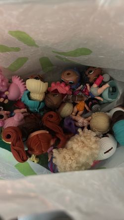 LOL Mini dolls & acc