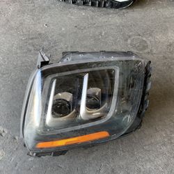 2020-2022 Kia Telluride Right Xenon Headlight