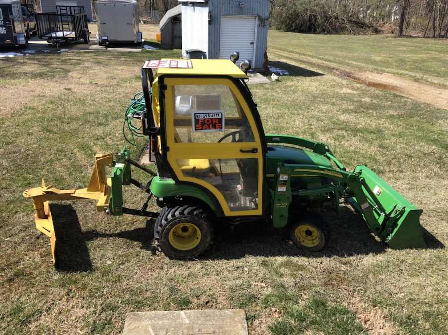 John Deere 2305 Series