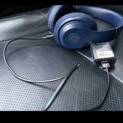 Apple Beats Blootooth Headphones 