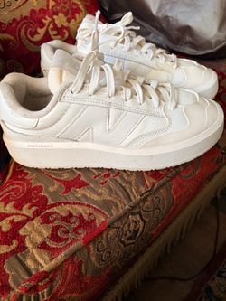 New Balance White Low-Top Sneakers CT302