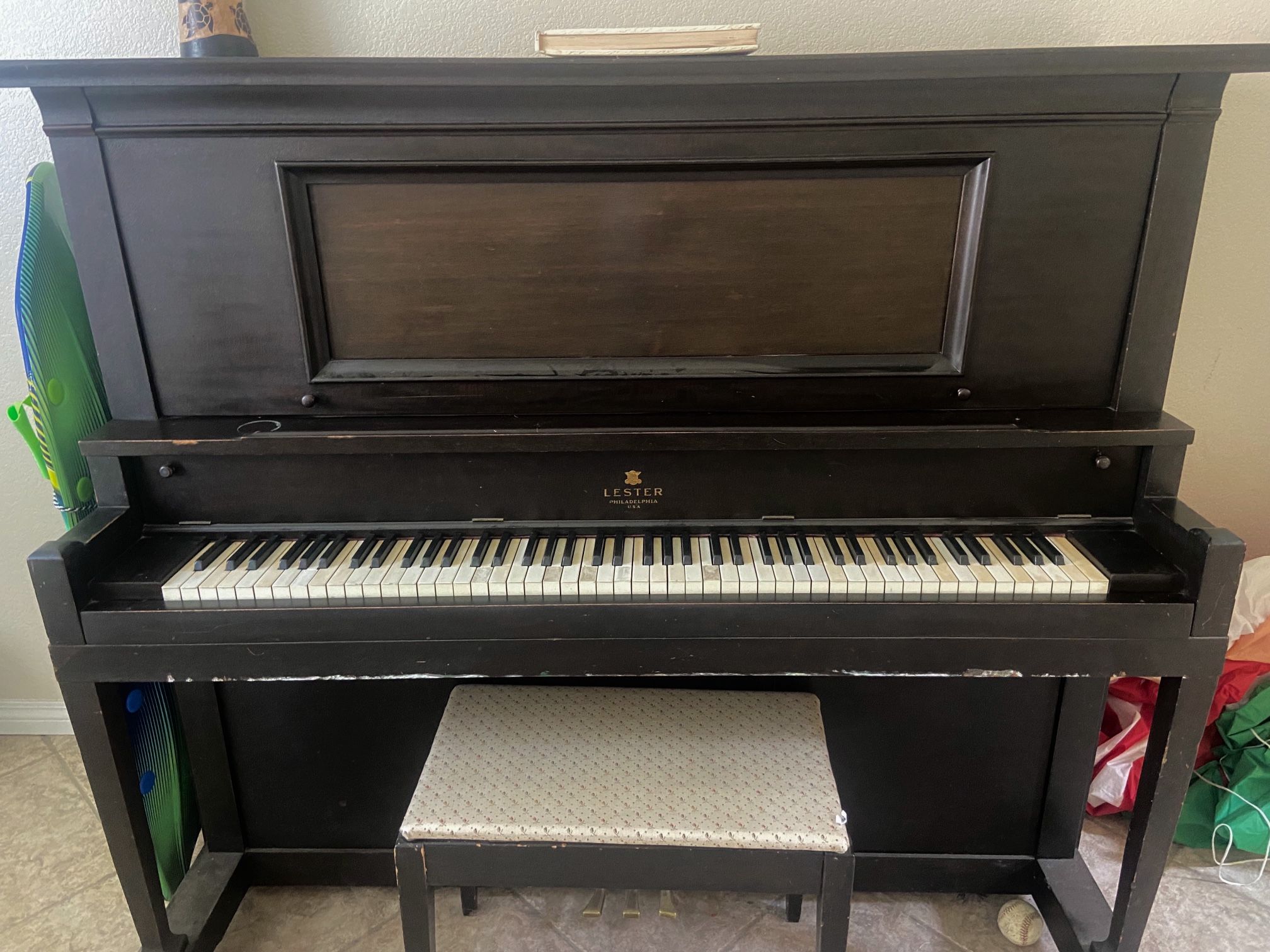 Lester Piano
