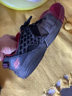 Boys Skechers 3.5