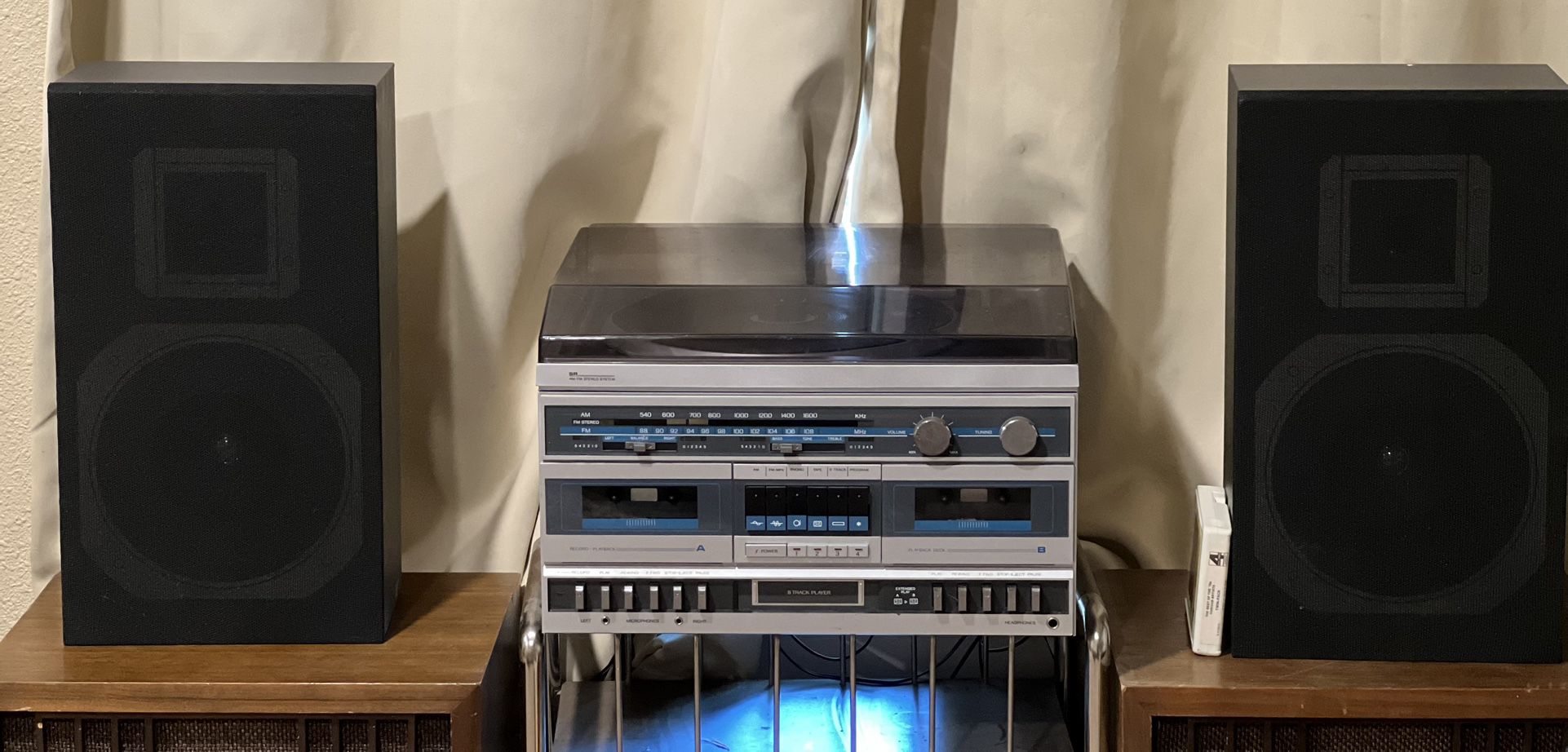 Vintage FM/AM Stereo System 8 Tack, Cassette, Record Player Combo for Sale  in Portland, OR - OfferUp