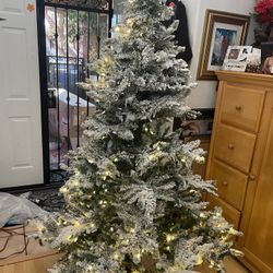 Christmas Tree 6  1/2  Feet High For Sale 120 : Dollars  Great Condition Another Store More Than 300:00 Dollars New R