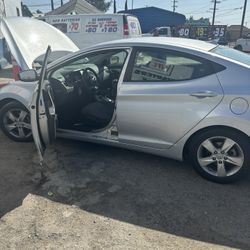Hyundai 2012 Elantra