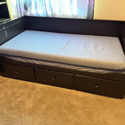 IKEA Drawer Daybed Twin-King With mattresses 