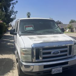 2008 Ford E-350