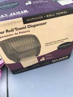 Roll towel dispenser new